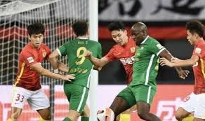 阿森纳与伯恩利的精彩对决 英超冠军触手可及